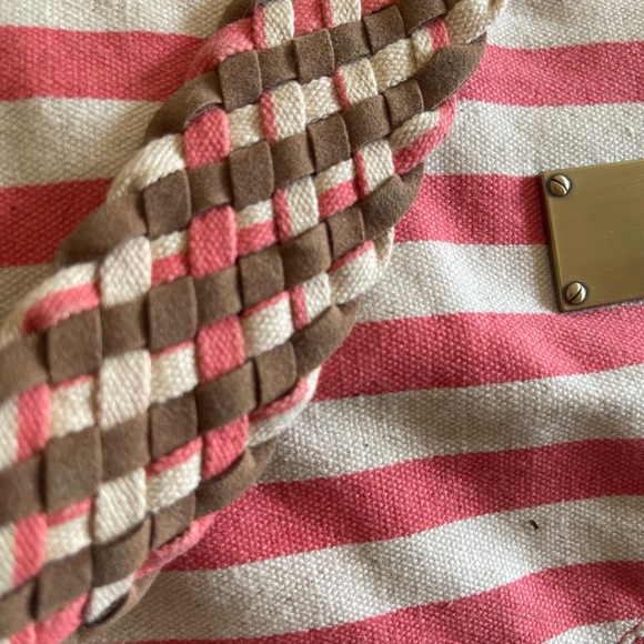 Chic Striped Coral and White Hobo Bag - Picture 4 of 12